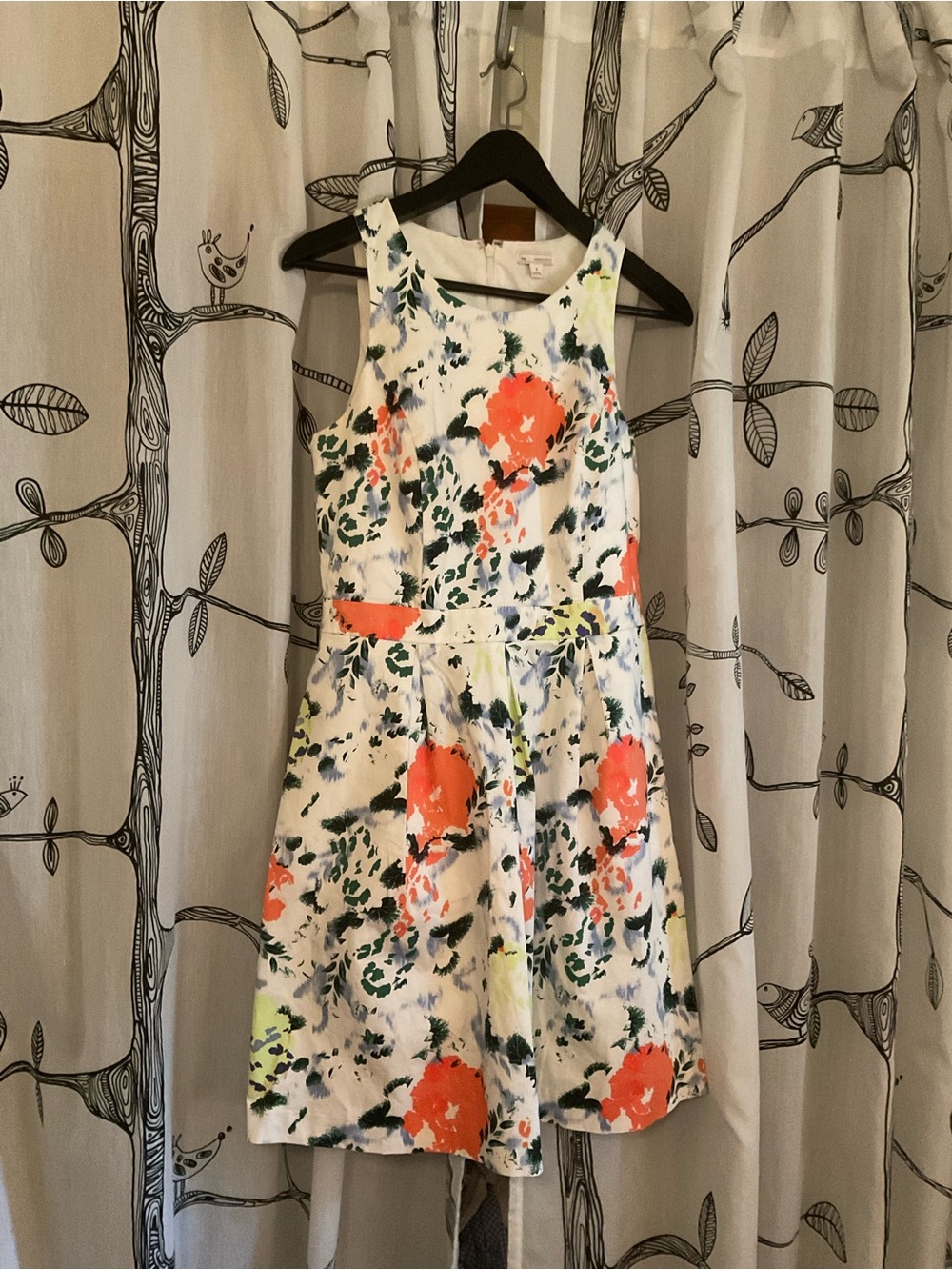 GAP Cotton Floral Sleeveless Fit & Flare Dress in White with Coral Blooms